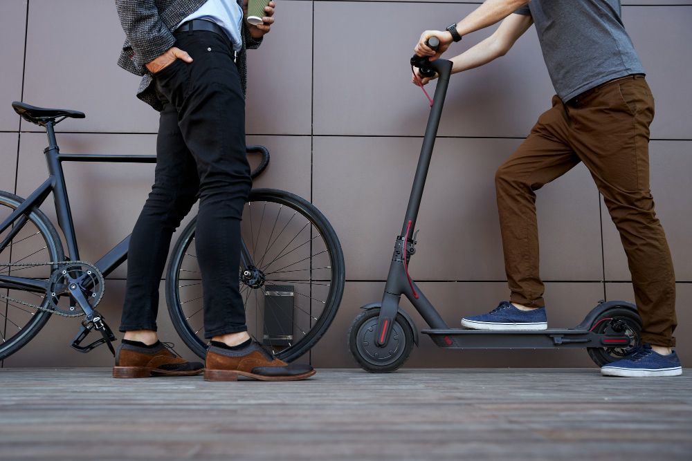 E Scooter Vs E Bike – Which One Should You Buy for Commuting?